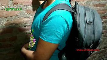 Gadis H. Digoyang Pelan-pelan Oleh Guru Muda India Desi