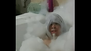 Cyno Mandi Bubbel Sendirian Dengan Kenikmatan Yang Menggoda 3