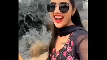 Bhabhi Lokal Naik Turun Susu
