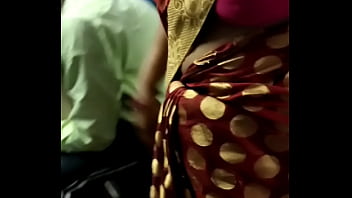 Mama Desi Yang Menggoda Jadi Mata-mata Panas