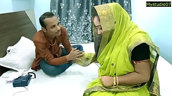 Istri Seksi India Butuh Uang Untuk Pengobatan Suami! Vidio Panas Amatir Hindi