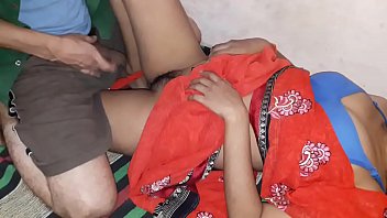 Gadis India Dan Sahabatnya Yang Tersembunyi
