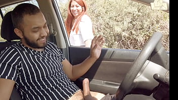 Memperlihatkan Mr. P Ke Cewek Di Jalan, Reaksinya Bikin Kamu Kagum!