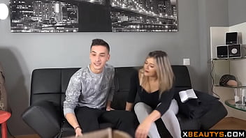 Xbeastys.com: Cowok Beruntung Yang Ngentot Sahabatnya Sendiri