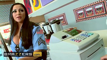 Payudara Besar Dalam Seragam – (audrey Bitoni, Honey White, Johnny Sins) – Boston Cream – Brazzers