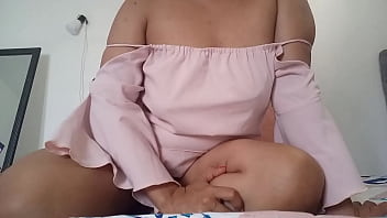 Gadis Latina Jalang Dari Meksiko Masturbasi Dan Kirim Video Ke Ayah Tirinya