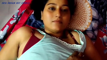 Desi Bhabhi Yang Panas Menggoda Dengan Suara Seru Dalam Bahasa Hindi