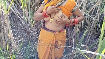Gadis Desa India Yang Menggoda Di Alam Terbuka