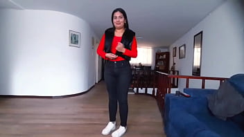 Wanita Berbadan Montok Dan Pantat Besar Telanjang Di Depan Kamera, Bercinta Dengan Liar, Memasukkan Kontolku Ke Dalam Pantatnya.