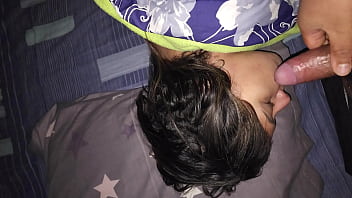 Bertemu Ibu Teman Baikku Di Kamarnya