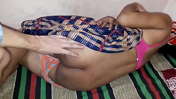Kecantikan Sepi Seorang Gadis Asia Yang Menggoda
