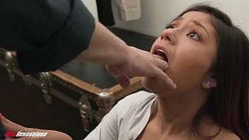 Putri Tiri Ingin Lebih Banyak Kontol Besar Ayah