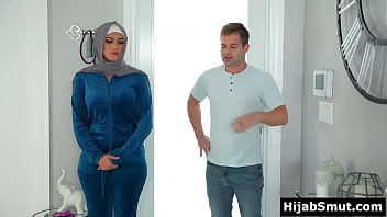Gadis Muslimah Perawan Digoda Dan Digauli Tetangga Yang Nakal