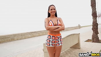Potro Tak Biarkan Sore Hari Menghentikannya Untuk Menghabisi Kemolekan Claudia Bavel