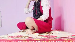 Desi Ladki Aaj To Jawani Dikha Rahi Hai