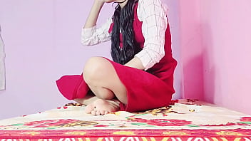 Desi Ladki Aaj To Jawani Dikha Rahi Hai