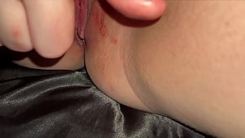 Gadis Arab 18 Tahun Perawan Dari Los Angeles As Bereksperimen Pertama Kali – Jari-jari Basah Membuatnya Menggigil Dan Mengeluarkan Suara Asmr Yang Menggairahkan