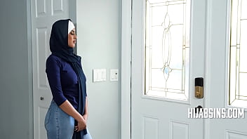 Pelajaran Budaya Amerika Untuk Gadis Arab Yang Pemalu