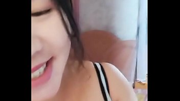 Momen Intim Yang Menggoda