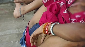 Bhabhi India Yang Menggoda Mengajari Cowok Perjaka Di Ranjang Dengan Suara Mesra Hindi